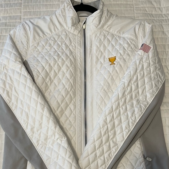Zero Restriction Womens Sz M White 2024 Presidents Cup Sydney Quilted USA Golf - Picture 8 of 15